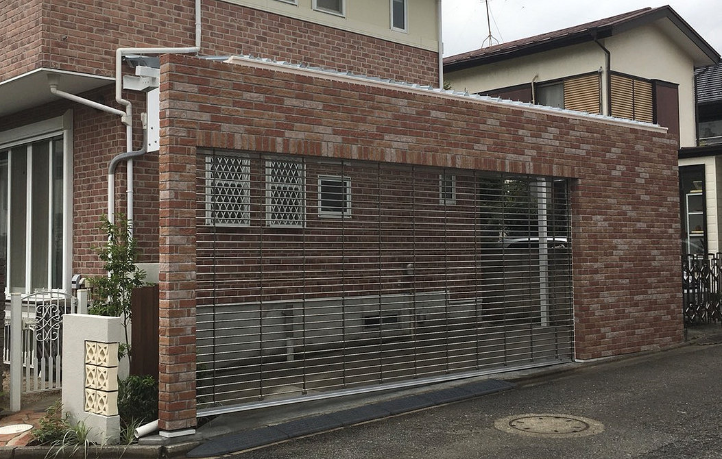 ガレージシャッター&amp;玄関回りリフォーム｜株式会社徳永工業
